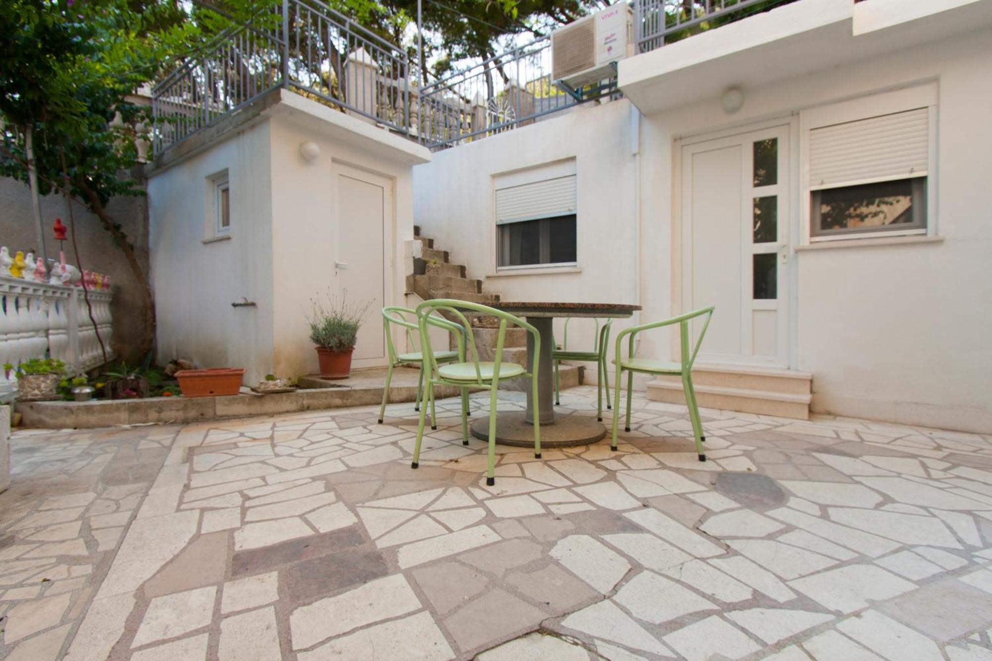Apartment Mikulic Duće Exterior foto