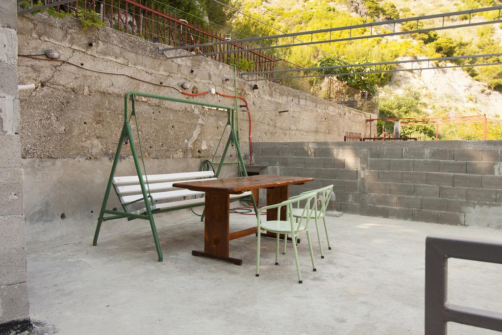 Apartment Mikulic Duće Exterior foto
